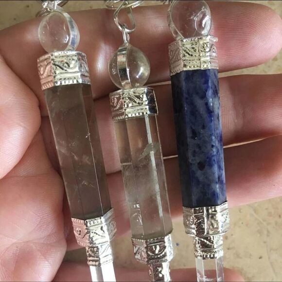 Pendulums With Quartz Point in Assortment Of Gemstones - Picture 3 of 4